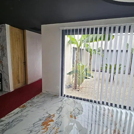 Signature Piscine Jacuzzi Villa *
