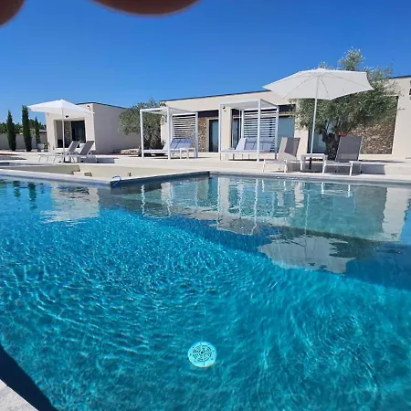 Signature Piscine Jacuzzi