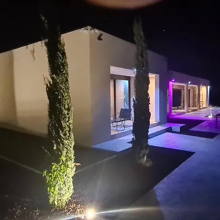 Signature Piscine Jacuzzi Villa Nimes